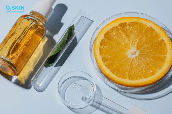 Mụn đầu đen nên dùng AHA hay BHA thì hiệu quả hơn?