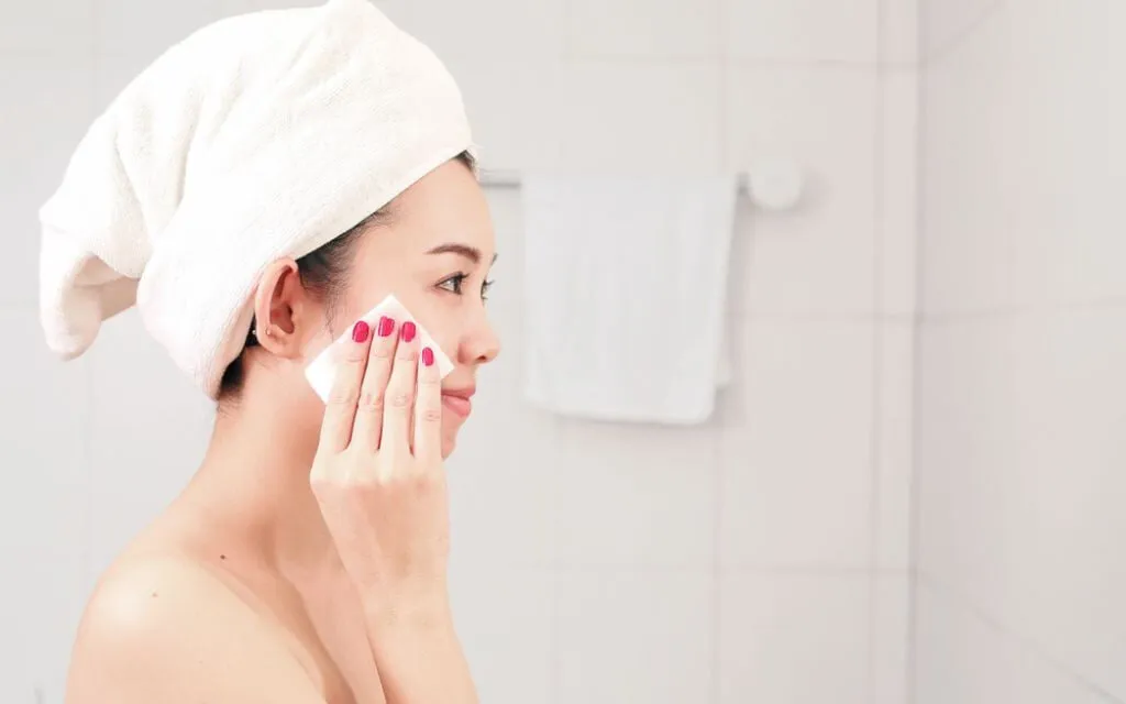 Có nên nặn mụn không? Quy trình nặn mụn đúng cách ngừa thâm sẹo