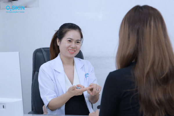 Gặp bác sĩ da liễu